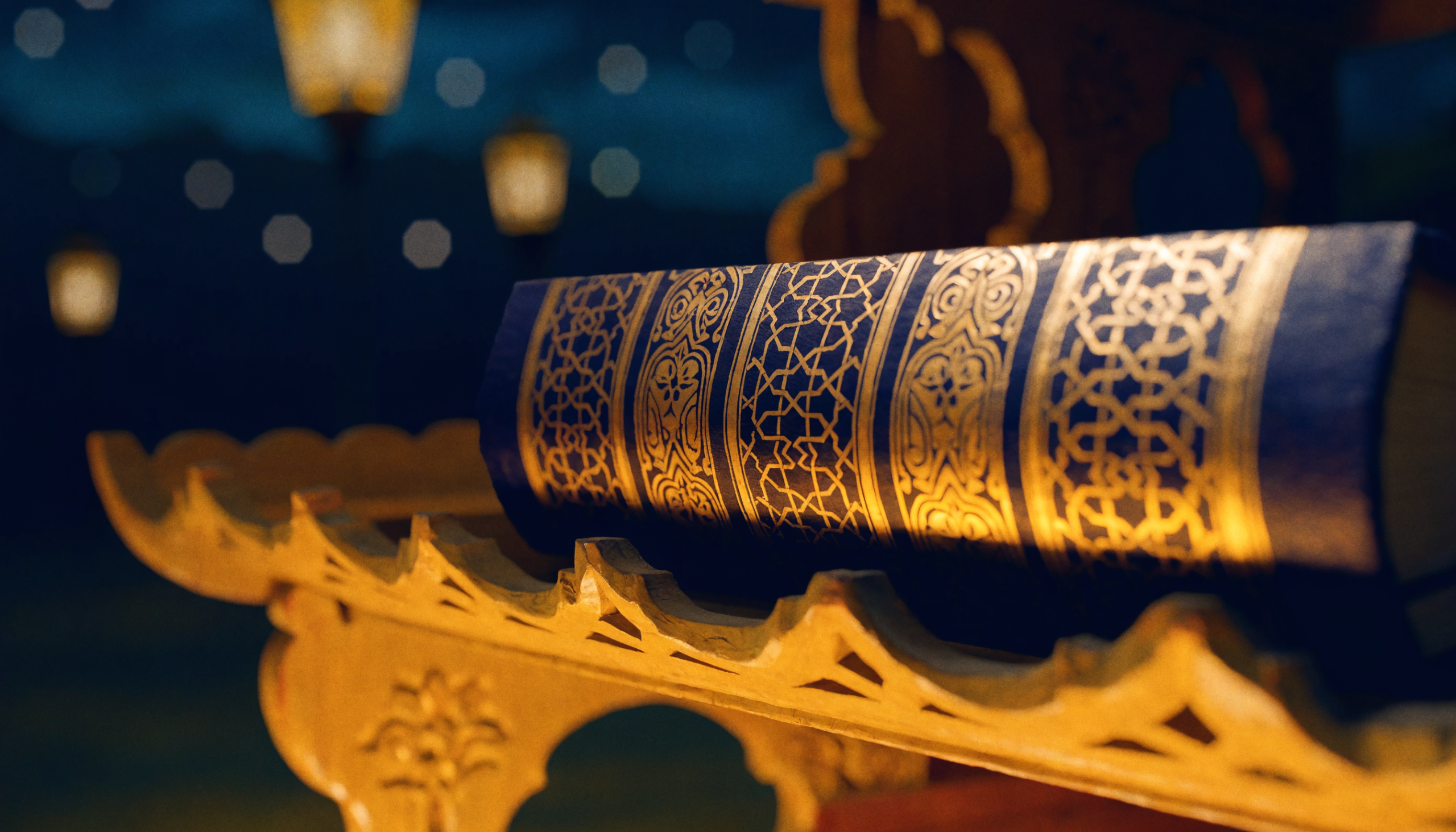 فضل قراءة مئة آية في قيام الليل الحديث والشرح